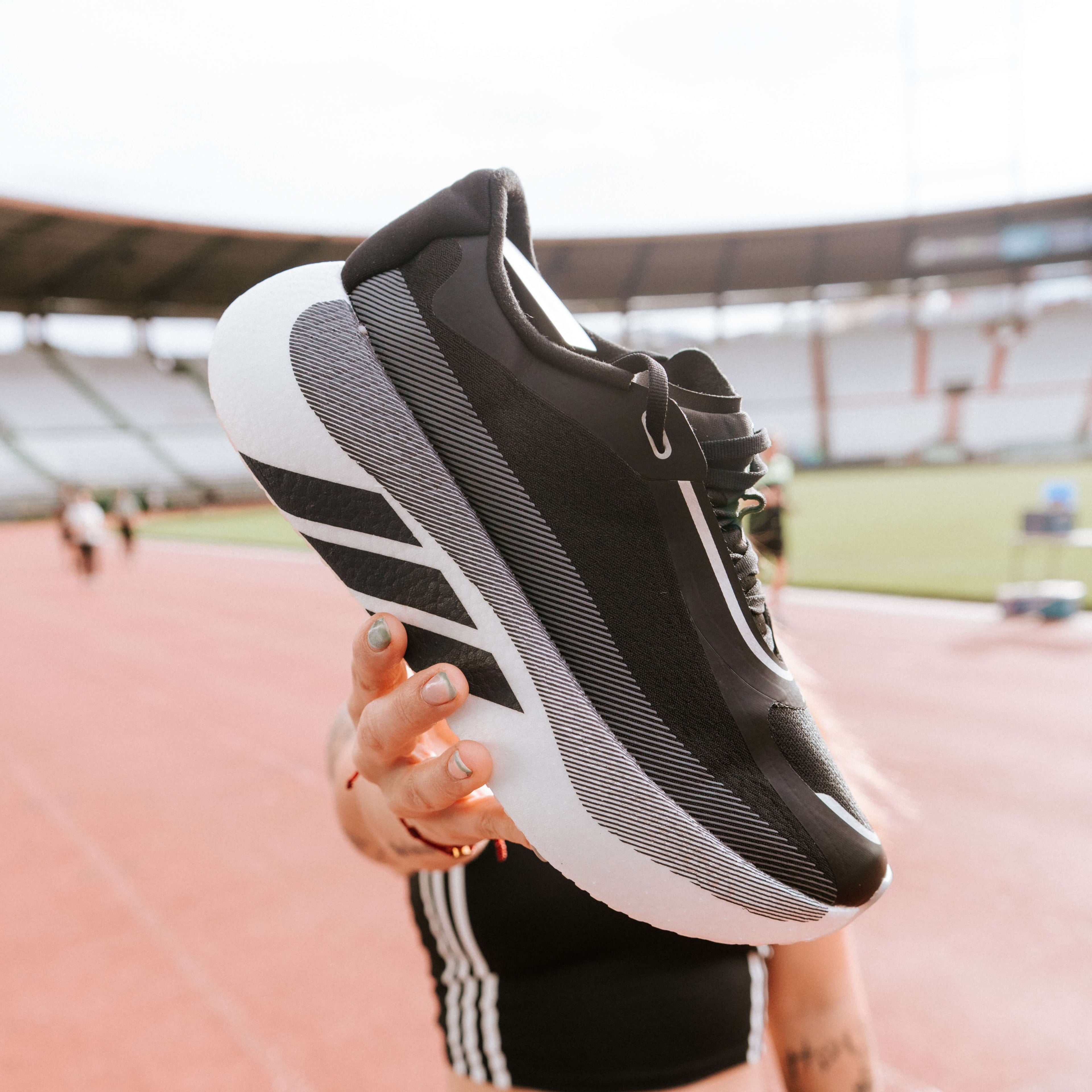 Adidas Hyperboost Negra