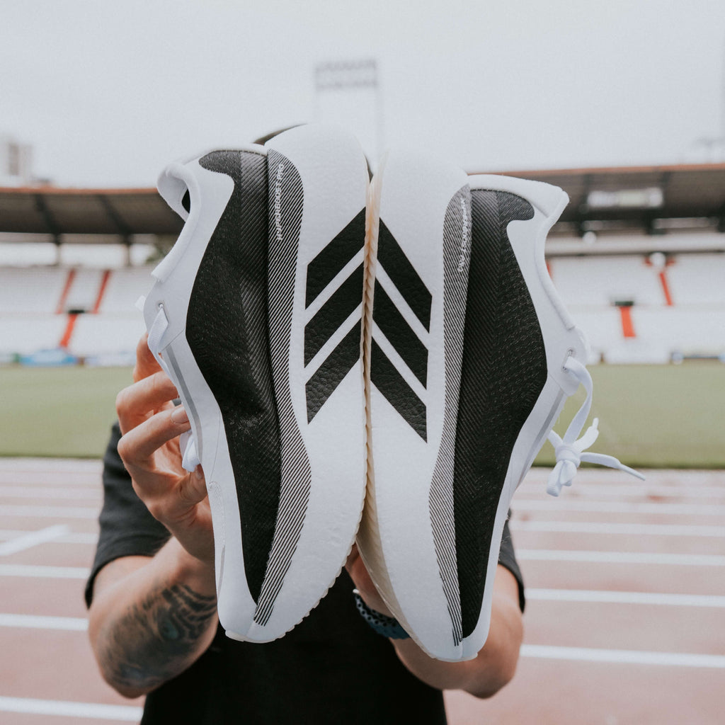 Adidas Hyperboost Blanca Negra