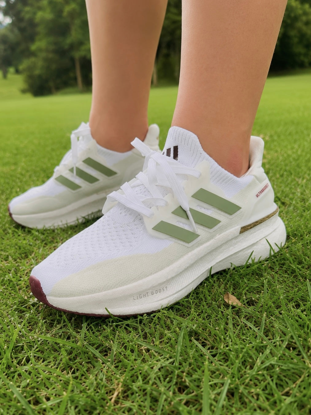 Adidas Ultraboost Light Blanco/Verde – Running & Lifestyle Premium