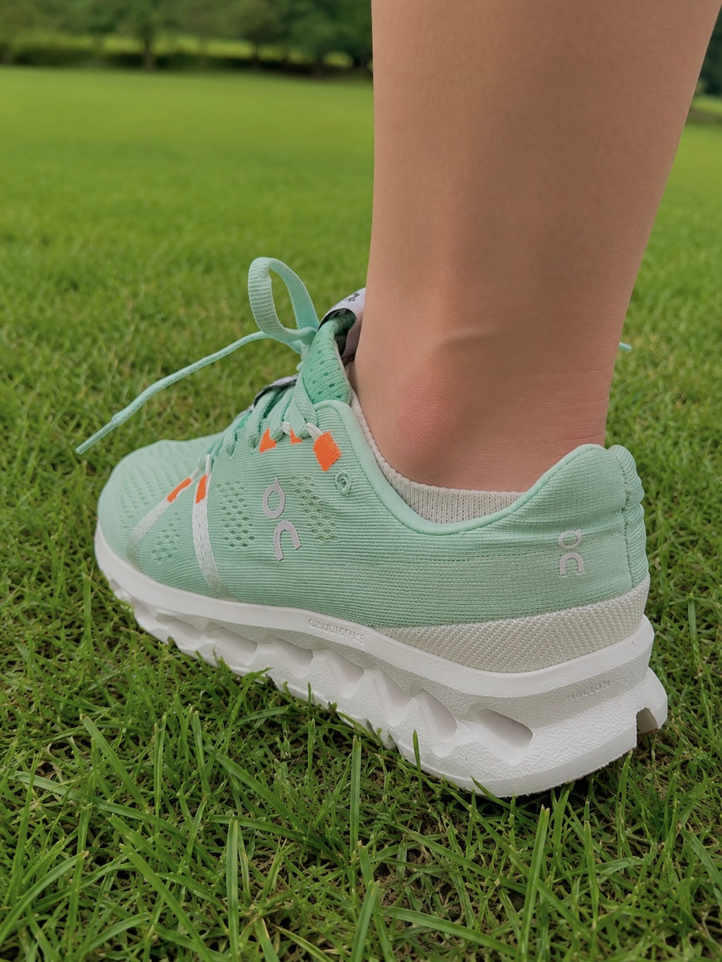 On Running Cloudsurfer
