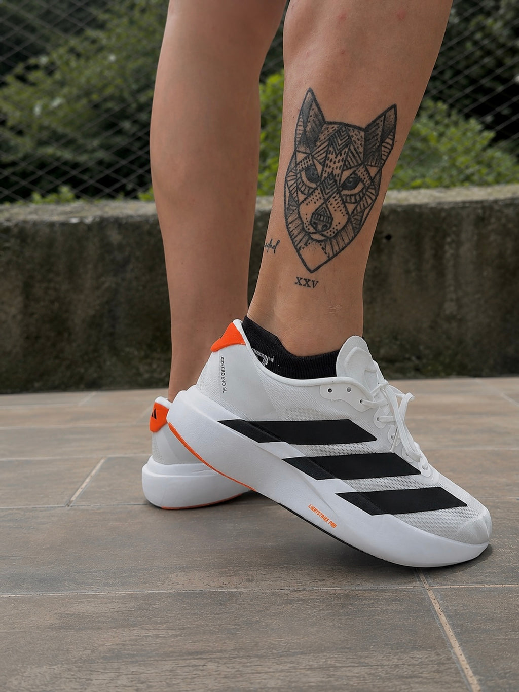 Adidas Evo SL Blanca-Naranja